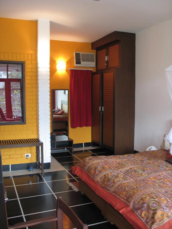 B Nineteen New Delhi Phòng bức ảnh