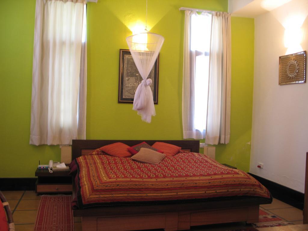 B Nineteen New Delhi Phòng bức ảnh